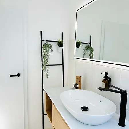 Neu - Frisch Renoviertes Ferienapartment 